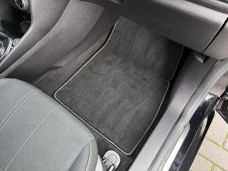 Voertuigafbeelding 32