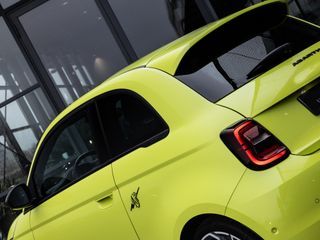 Voertuigafbeelding 12