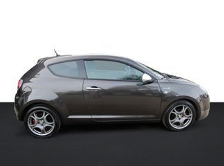 Voertuigafbeelding 3