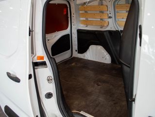 Voertuigafbeelding 8