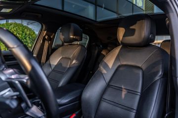 Voertuigafbeelding 12