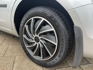 Voertuigafbeelding 15