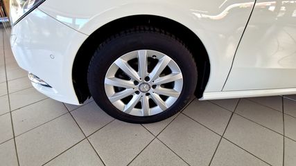 Voertuigafbeelding 12