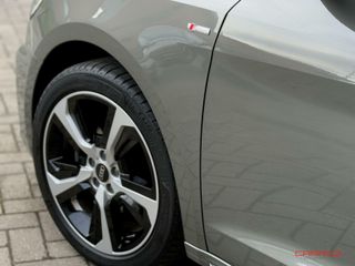 Voertuigafbeelding 12