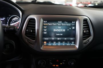 Voertuigafbeelding 18