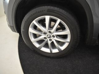 Voertuigafbeelding 6