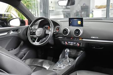 Voertuigafbeelding 8