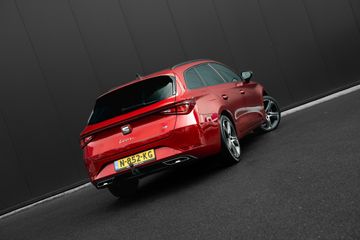 Voertuigafbeelding 6