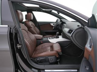 Voertuigafbeelding 12