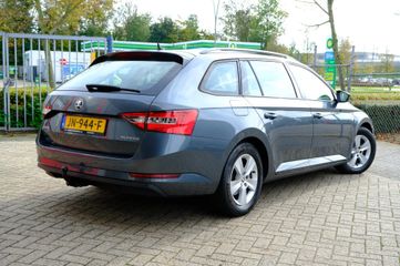 Voertuigafbeelding 2