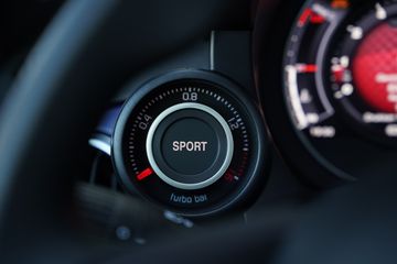 Voertuigafbeelding 12