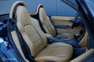 Voertuigafbeelding 8