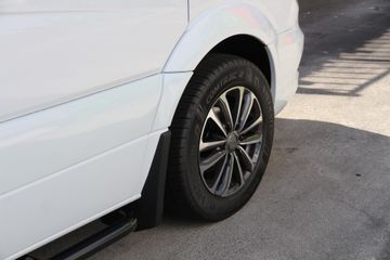 Voertuigafbeelding 6