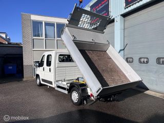 Voertuigafbeelding 3