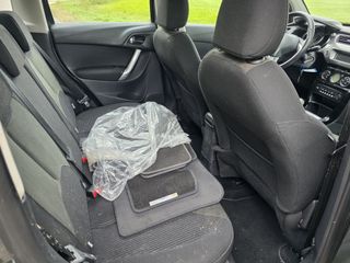 Voertuigafbeelding 9