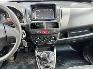 Voertuigafbeelding 12