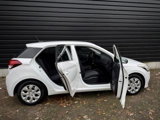 Voertuigafbeelding 19