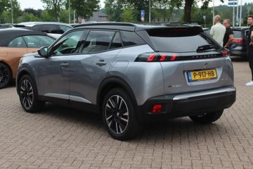 Voertuigafbeelding 3