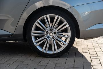 Voertuigafbeelding 16