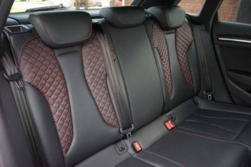 Voertuigafbeelding 13