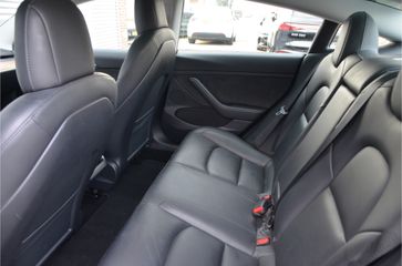 Voertuigafbeelding 11