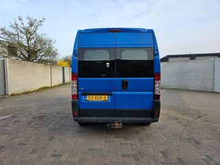 Voertuigafbeelding 3