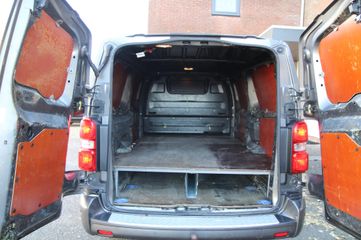 Voertuigafbeelding 6