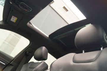 Voertuigafbeelding 8