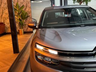 Voertuigafbeelding 7