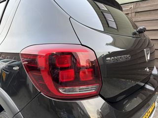 Voertuigafbeelding 12