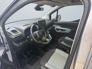 Voertuigafbeelding 12