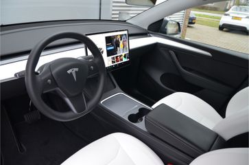 Voertuigafbeelding 9