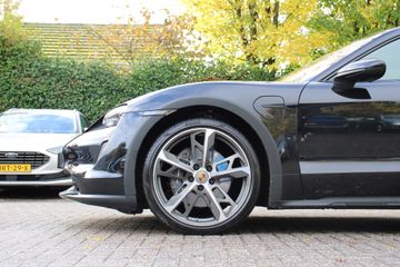 Voertuigafbeelding 13