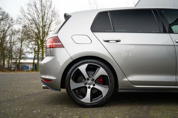 Voertuigafbeelding 12