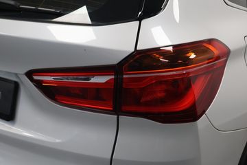 Voertuigafbeelding 28