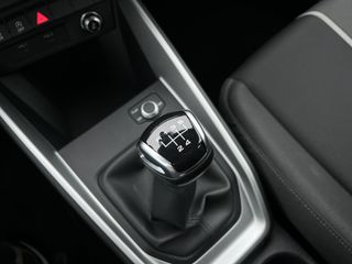 Voertuigafbeelding 19