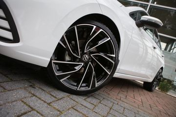 Voertuigafbeelding 19