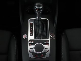 Voertuigafbeelding 9