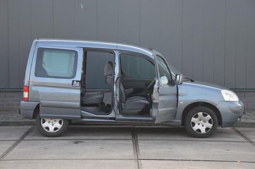 Voertuigafbeelding 3