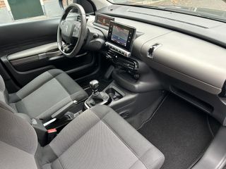 Voertuigafbeelding 18