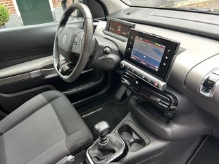 Voertuigafbeelding 4