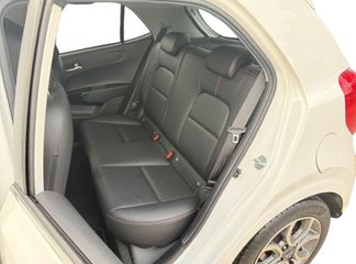 Voertuigafbeelding 12