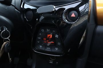 Voertuigafbeelding 12