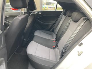 Voertuigafbeelding 9