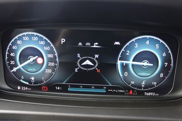 Voertuigafbeelding 12