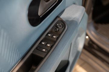 Voertuigafbeelding 13