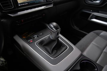 Voertuigafbeelding 5