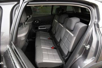 Voertuigafbeelding 9