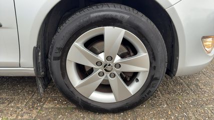 Voertuigafbeelding 4