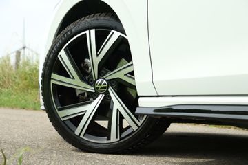 Voertuigafbeelding 10